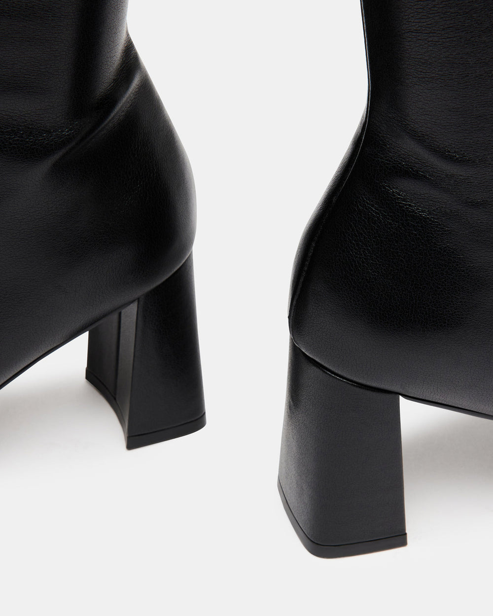 HOLLY Black Women's Knee-High Square-Toe Boot