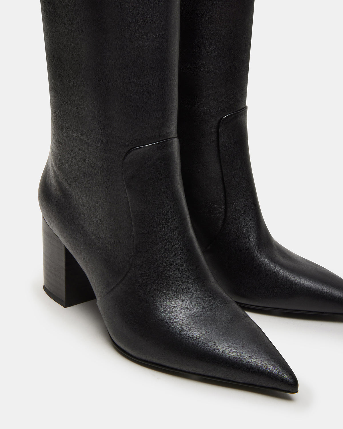 SKYLINE Black Leather Knee-High Pointed Toe Women's Boot