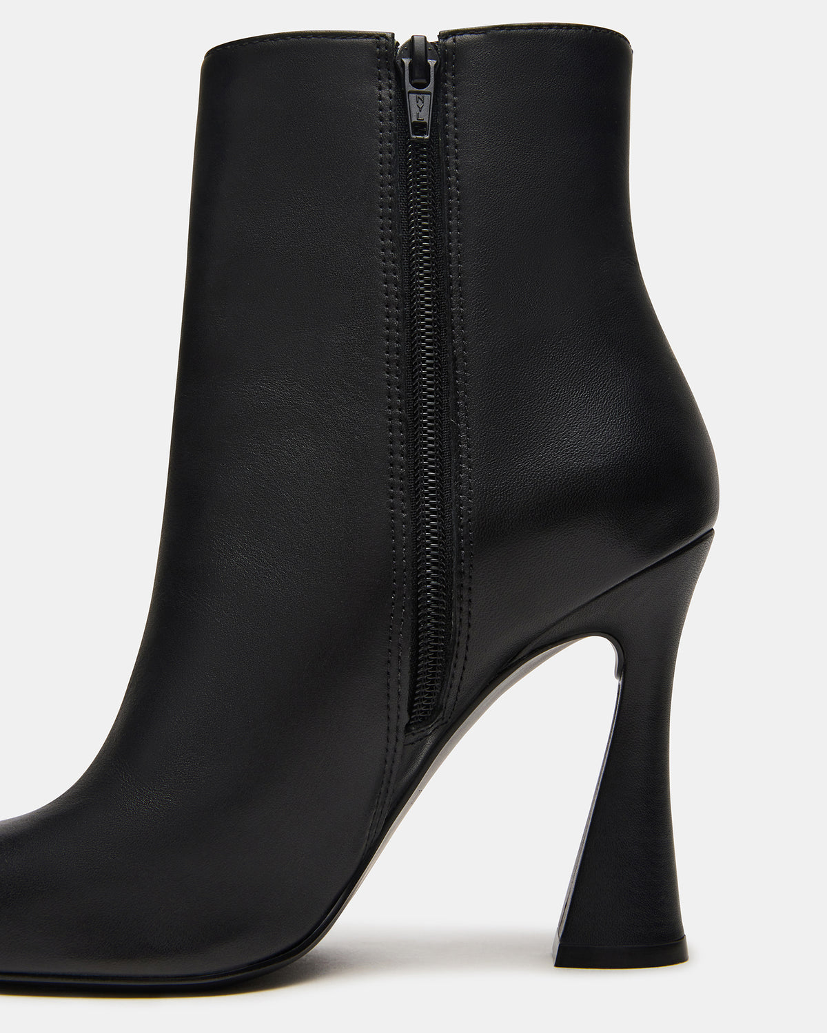 BOLERO Black Leather Pointed-Toe Heeled Women's Ankle Boot