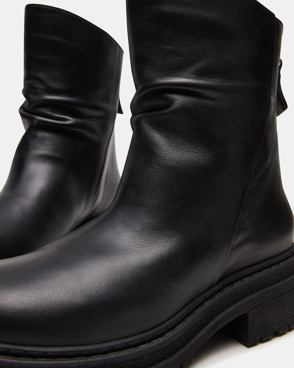 ESSENTIAL Black Leather Scrunched Ankle Boot | Women's Booties