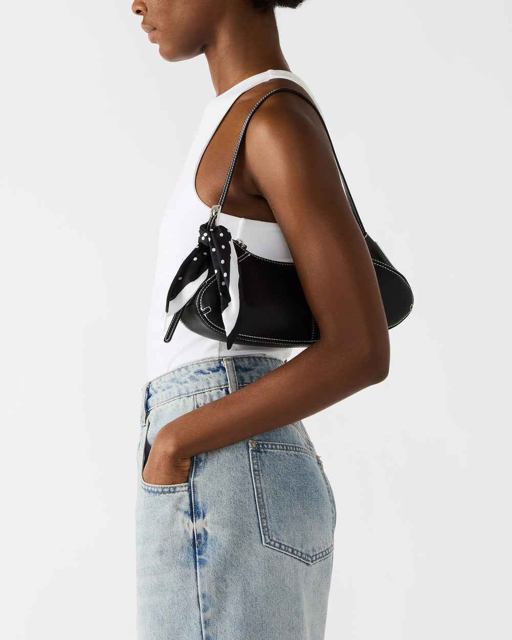 ROXEY Bag Black Crescent-Shaped Top-Zipper Shoulder Strap Handbag