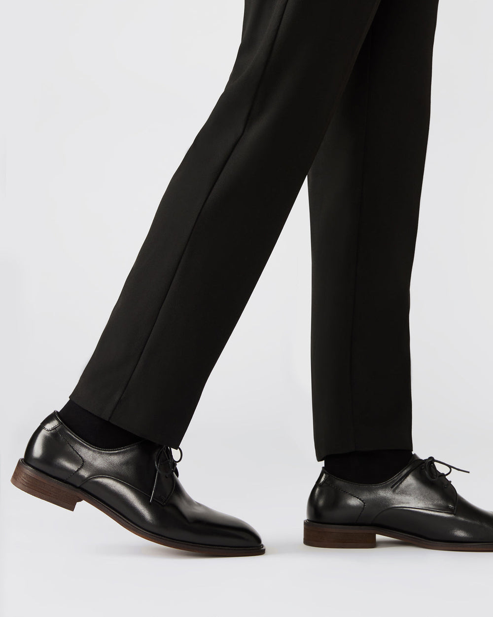 LELAND Black Leather Lace-Up Men's Dress Shoe