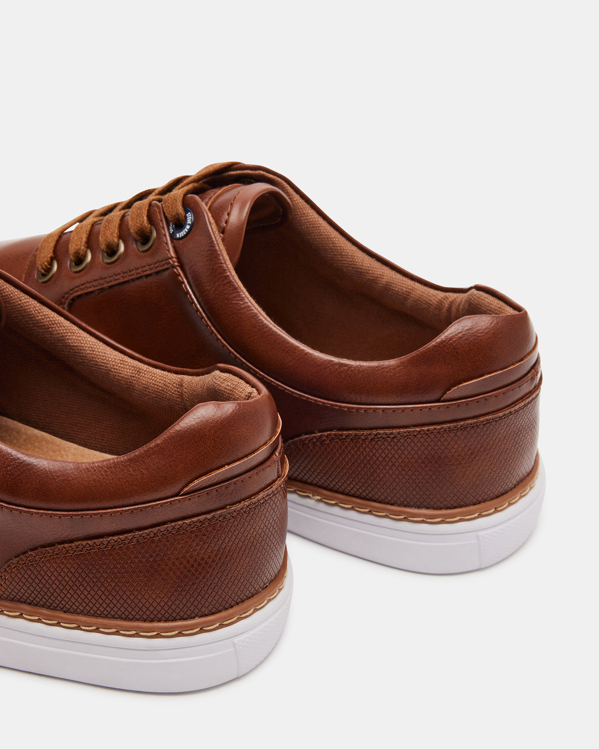 GUSS Tan Low-Top Men's Casual Shoe
