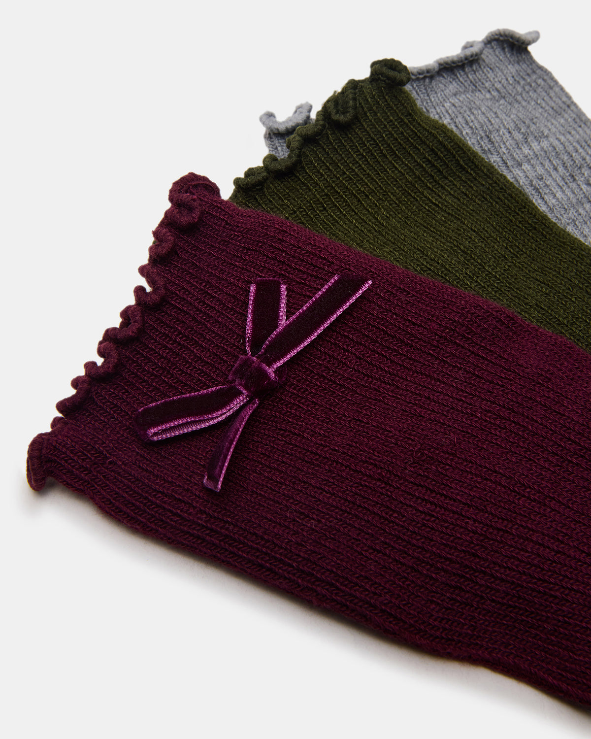 3 PACK FOLLY VELVET BOW RIB CREW SOCKS CHERRY Women's Lettuce Edge Delicate Bow Socks