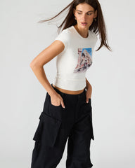 GOLDIE Antique Short-Sleeved Graphic Tee Form-Fitting Women's Top