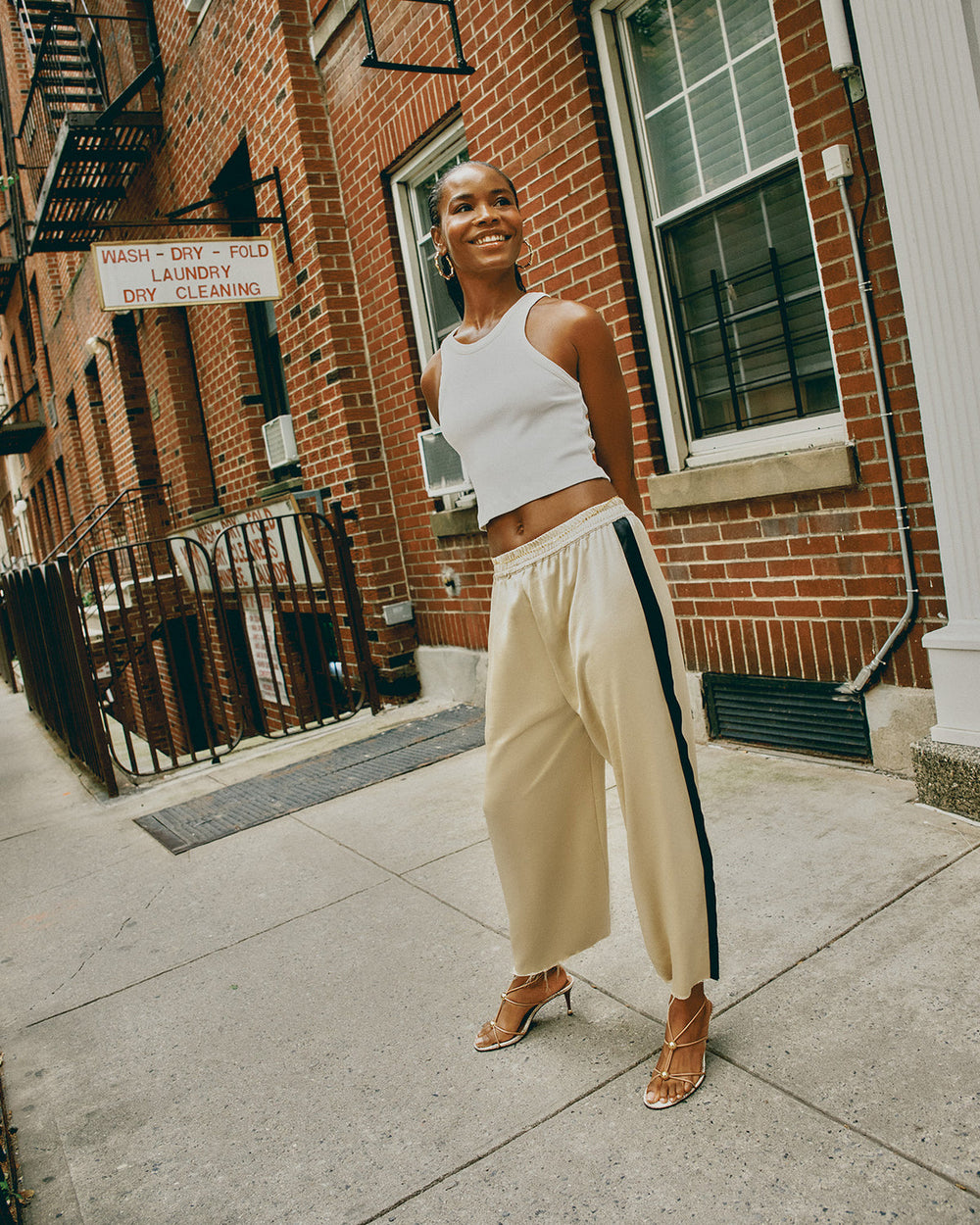 MOXIE Cream Pull-On Contrast Panel Straight Leg Women's Pant