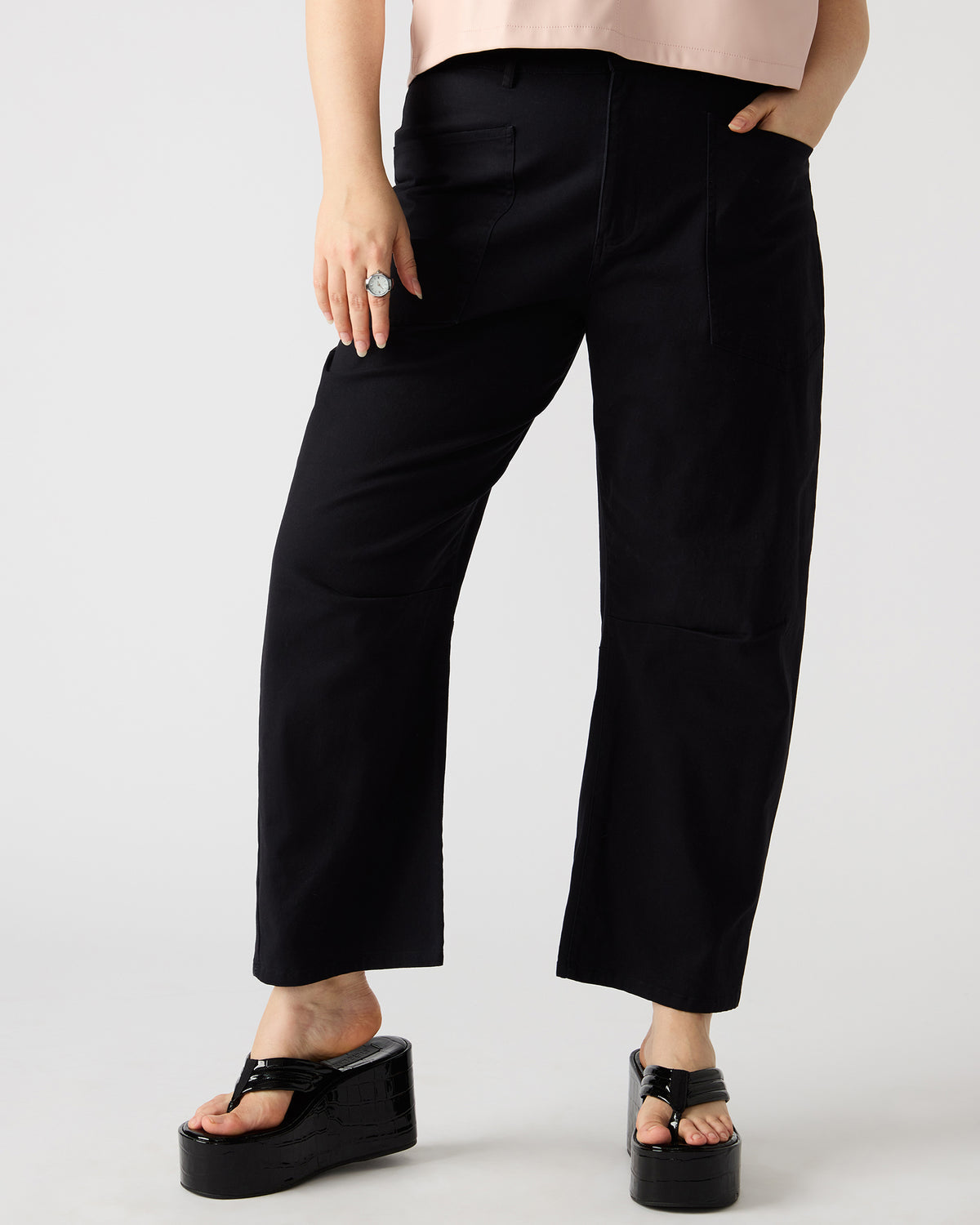 HANIEL Black Women's Barrel Leg Pant